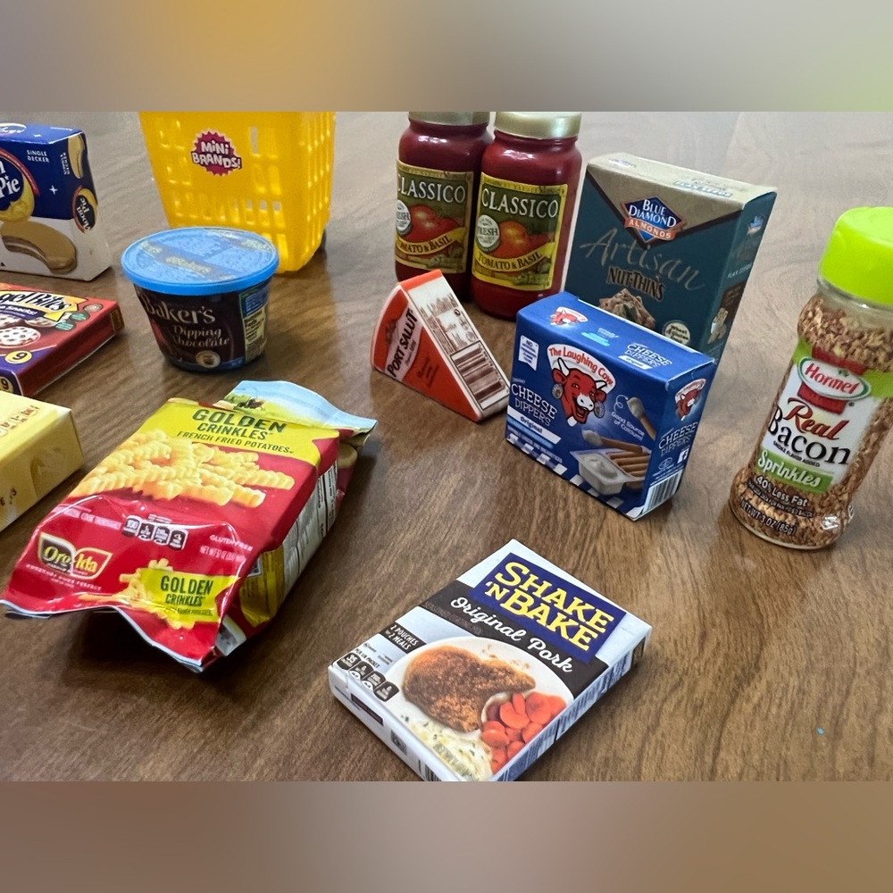 Mini Brands Bundle - Picture 3 of 3